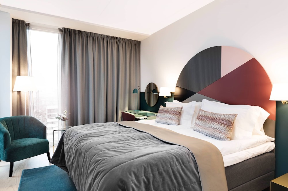 SUPERIOR, KING BED