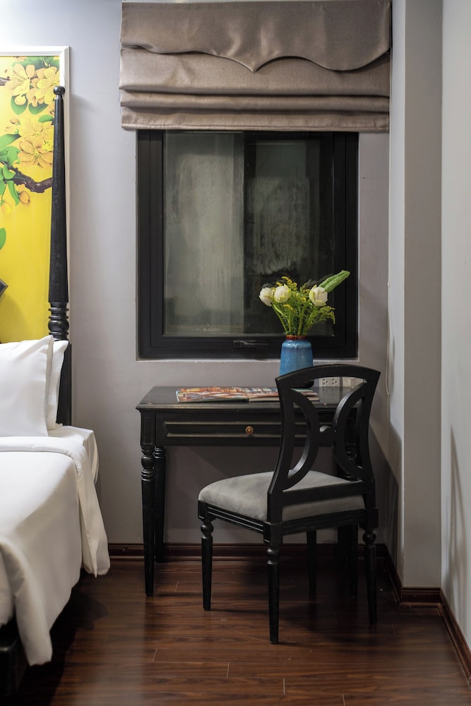 Amara Hotel Hanoi 38/46
