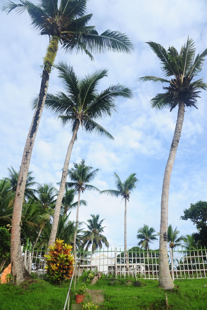 Shell Villa Apartel Resort 36/40