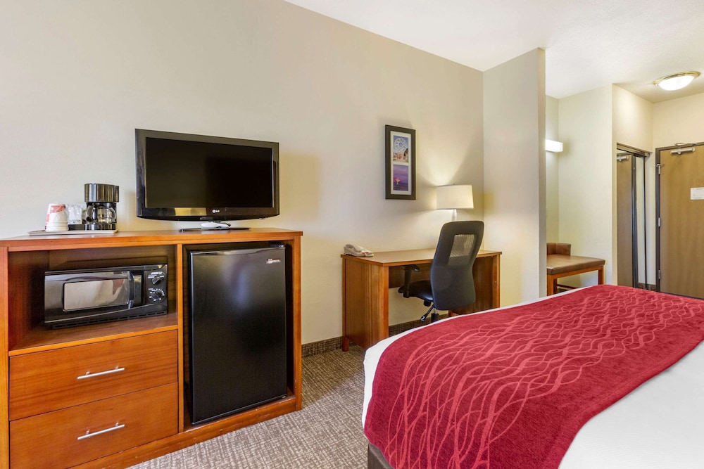 Comfort Inn & Suites Socorro, NM 16/38