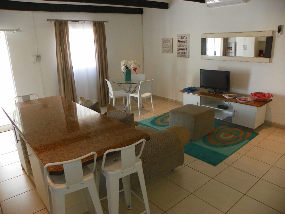 Muco Guest House 24/50
