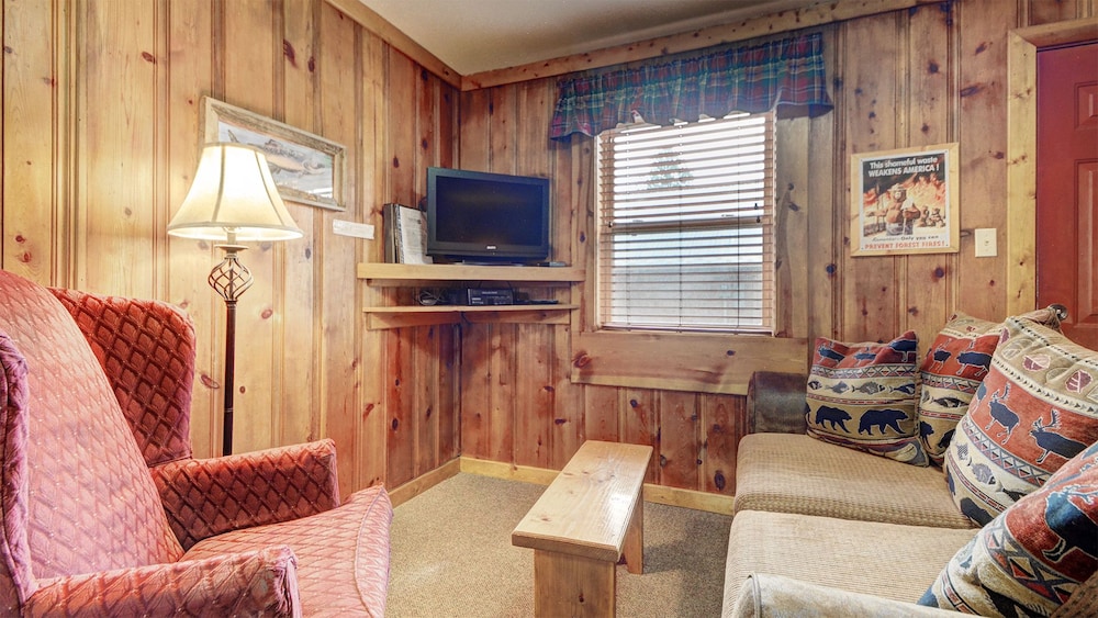 Eagle Fire Lodge Cabins 46/75