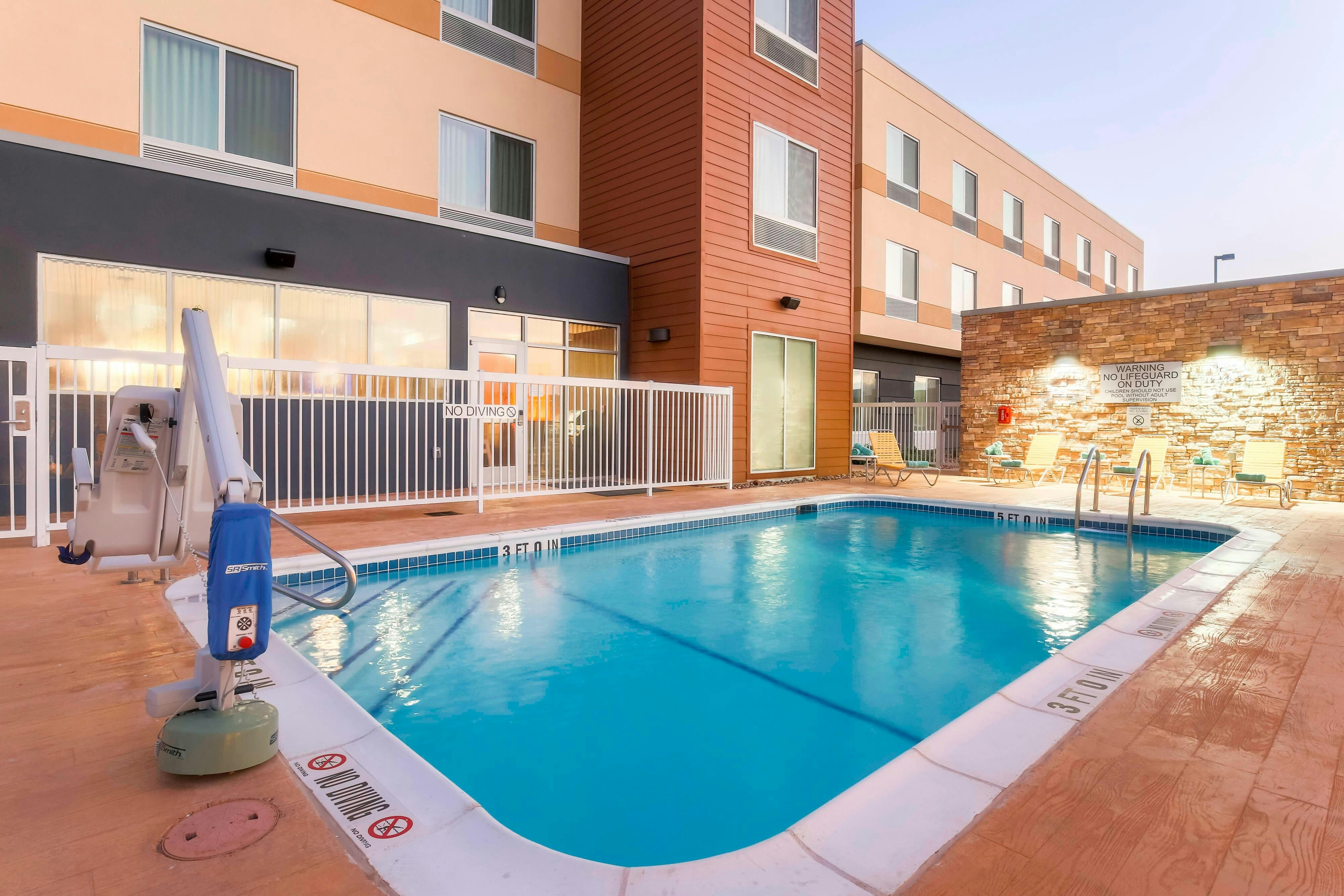 Fairfield Inn Suites Pleasanton 32/32