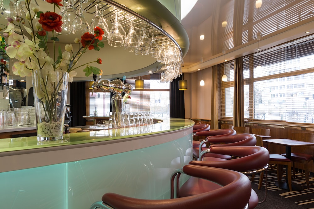 Mercure Paris Nanterre 28/48