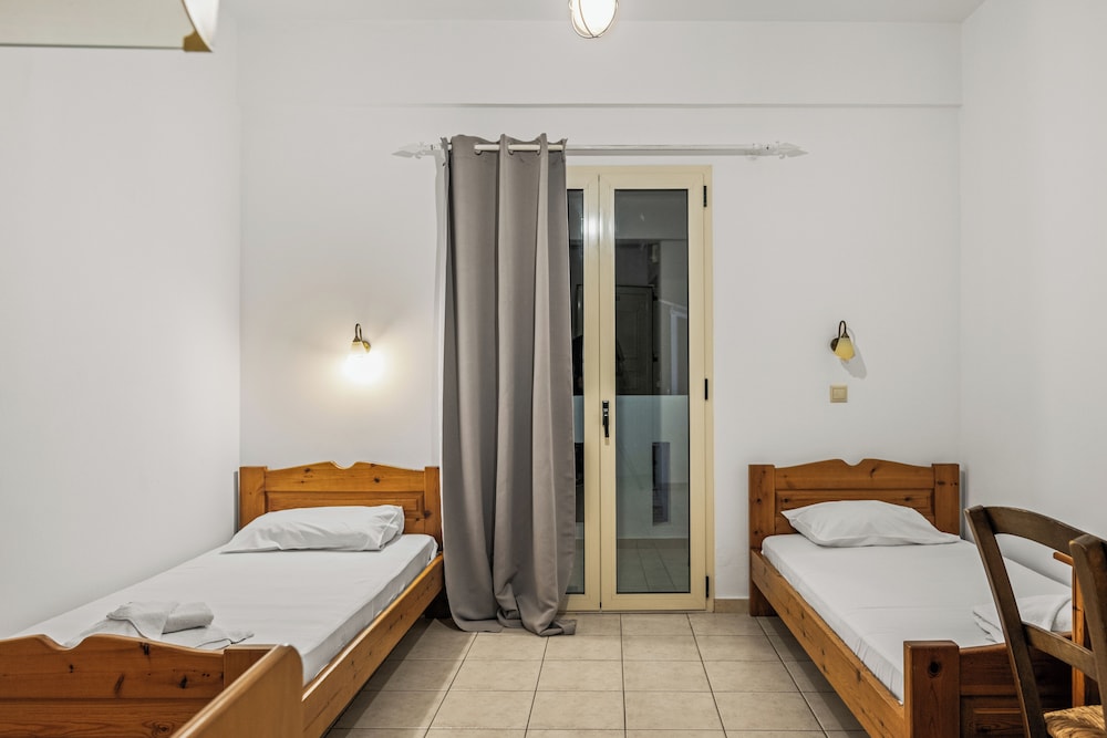 Nikos Apartments 41/76
