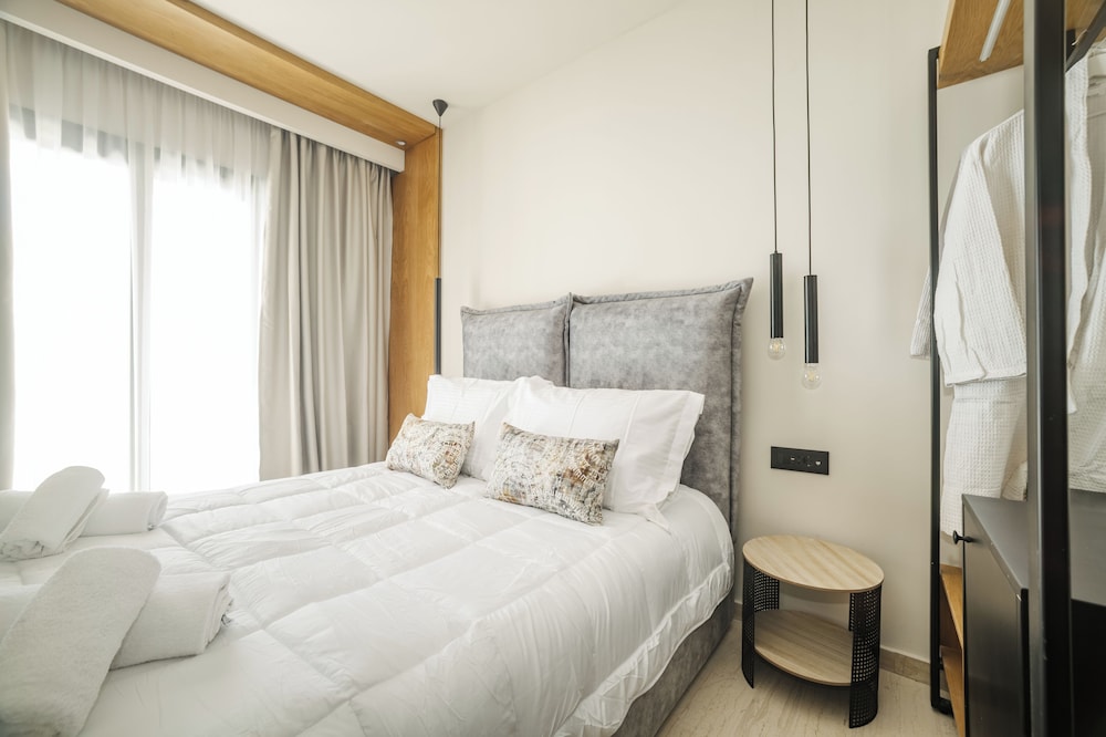 SUPERIOR, DOUBLE BED