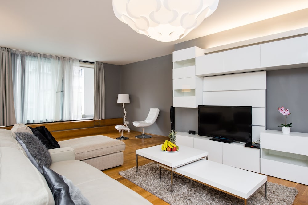 Empirent Apartments 27/50