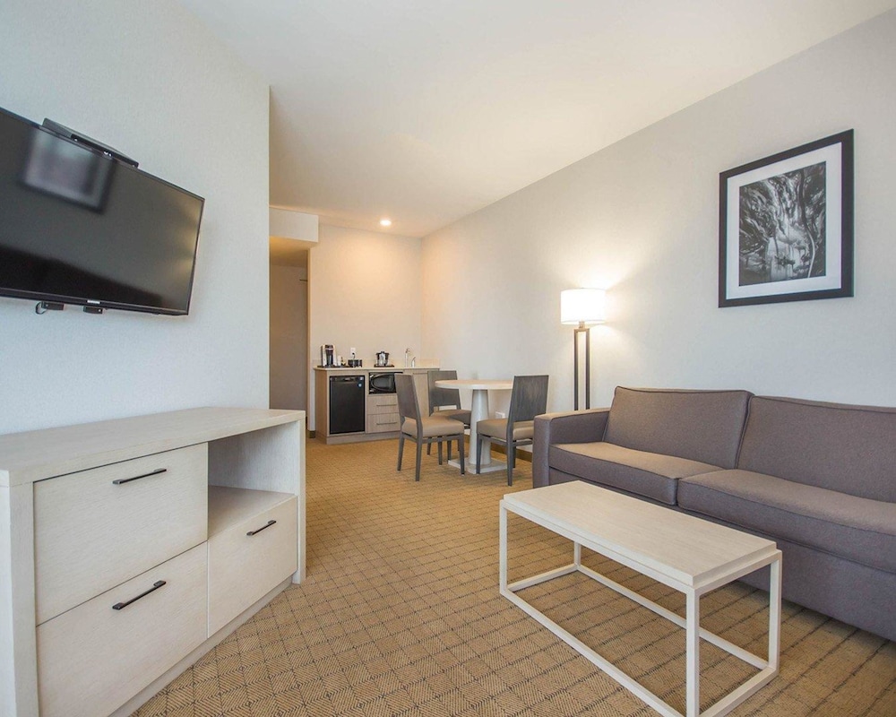 Comfort Inn & Suites Campbell River, BC 33/46
