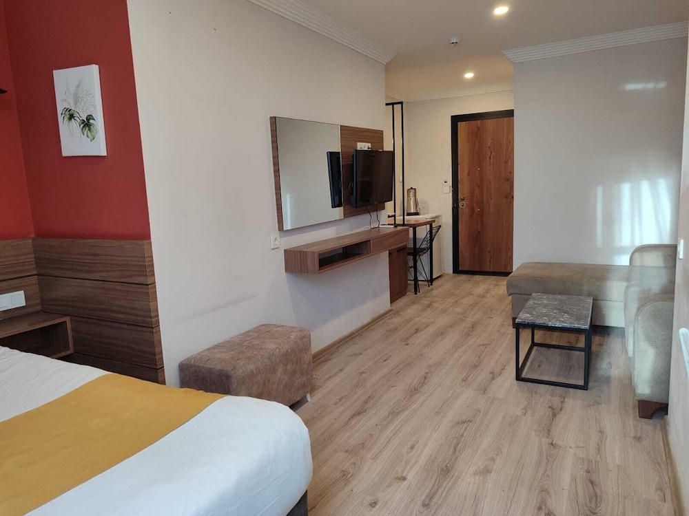 Terra Rossa Suites 17/44
