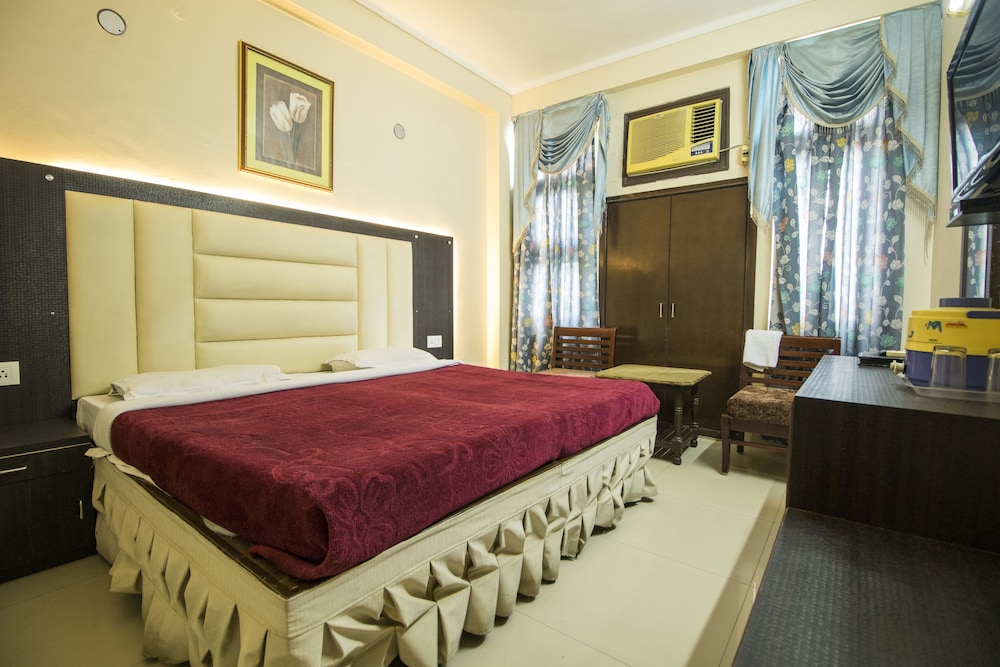 HOTEL JHANVI DALE 14/29