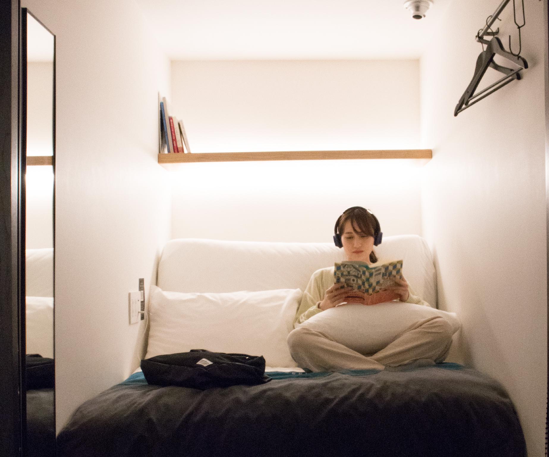 Adjoining, Smart Pod, Female Only
