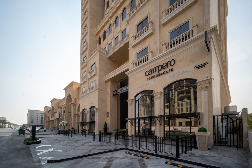 العنوان رزيدنس(Aleunwan Serviced Apartments) 47/53
