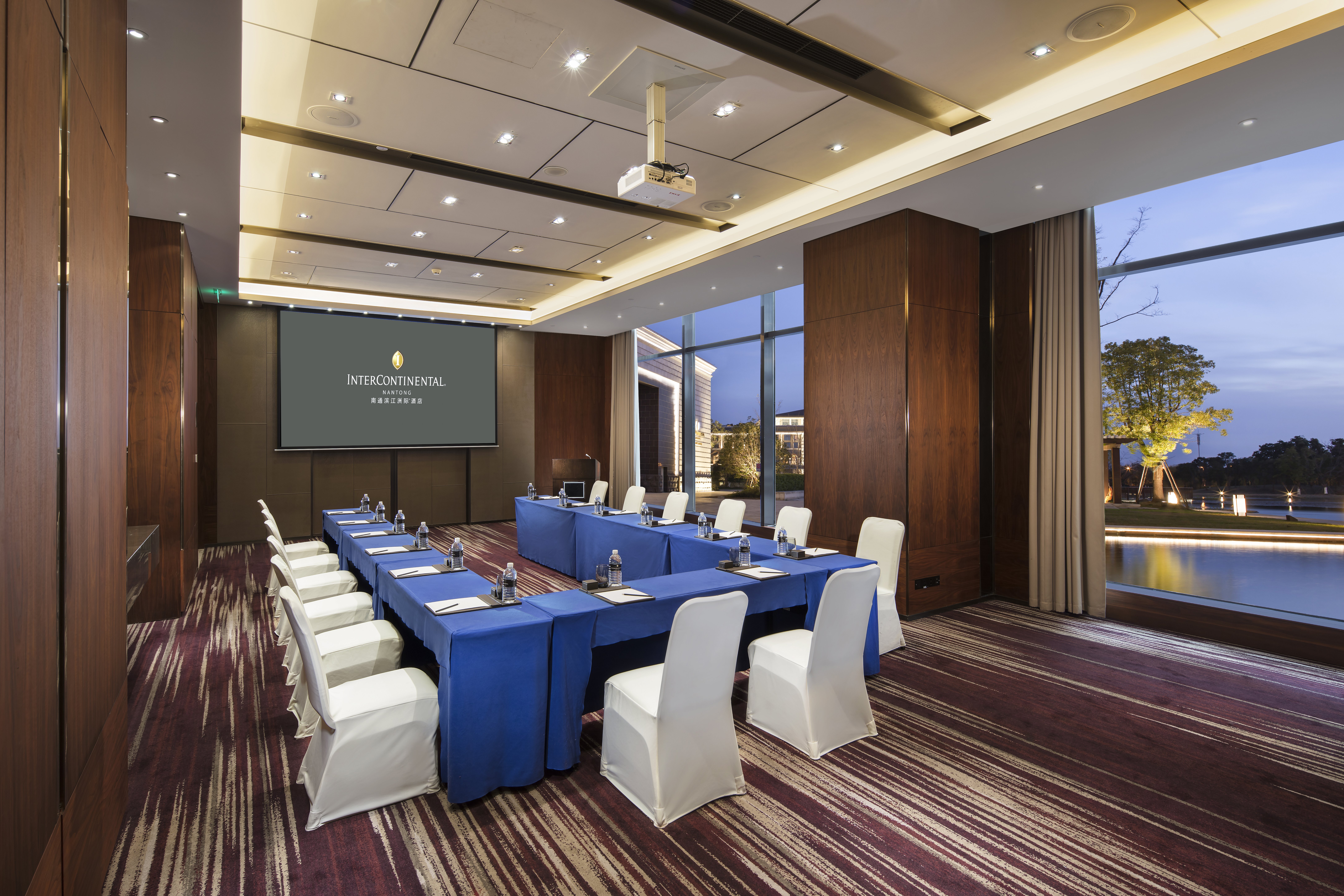 Intercontinental Nantong 38/50