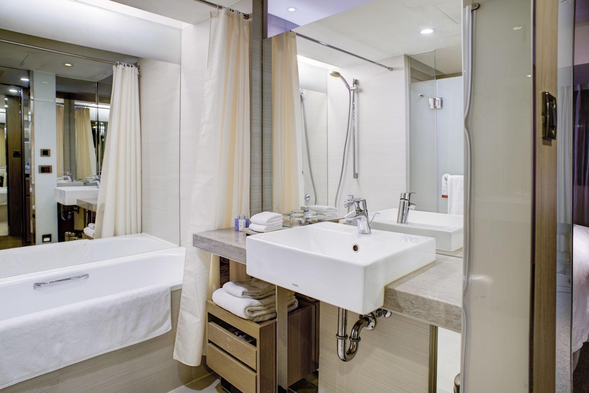 غرفة سوبيريور بسرير كوين، Chateau de Chine Hotel Kaohsiung 3/4