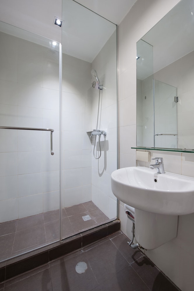 Kl Serviced Residences 50/50