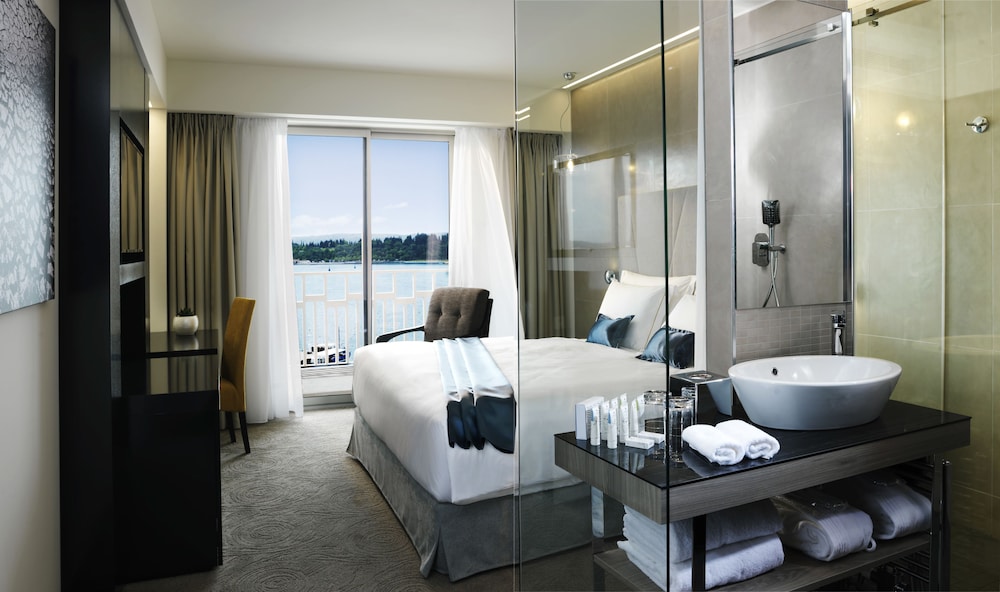 Hotel Slovenija 21/68