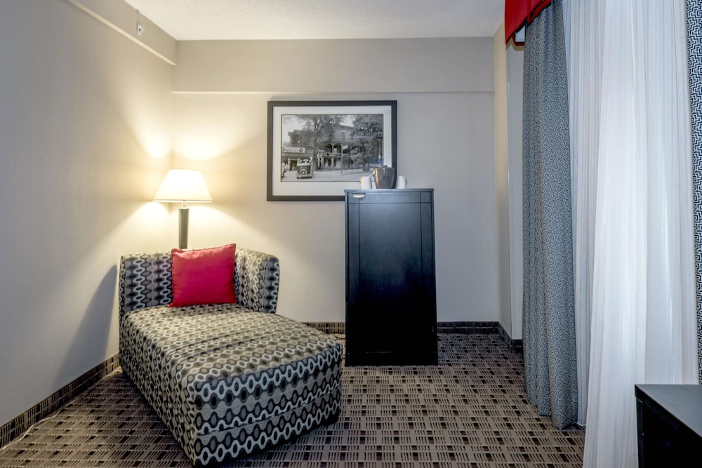 Hampton Inn Suites Montgomery 21/70
