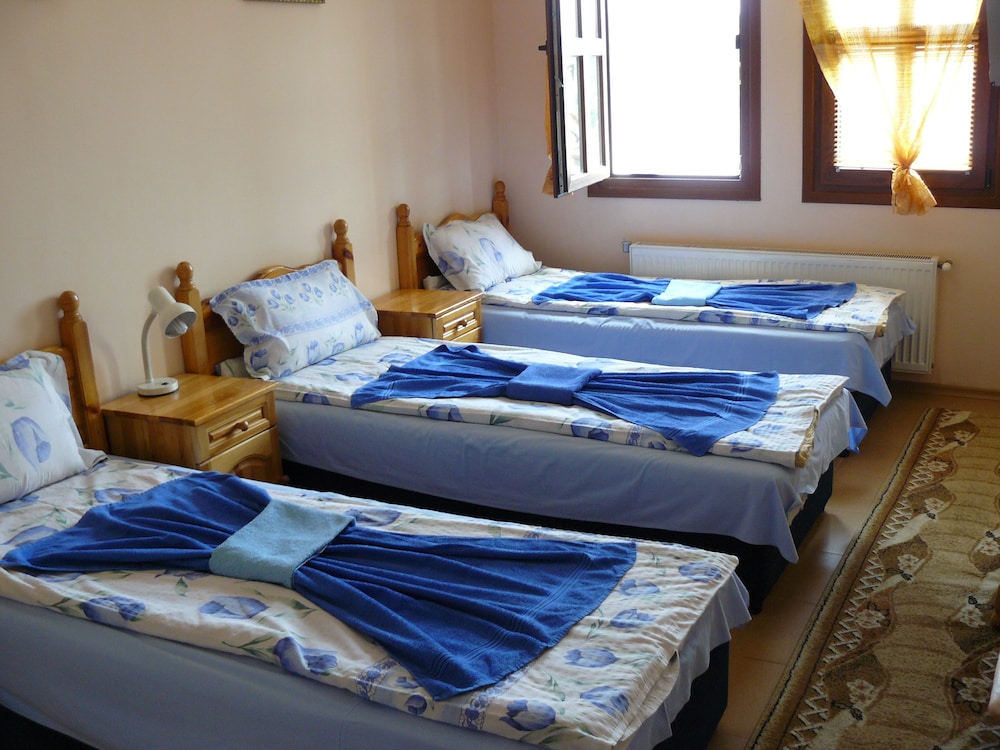 Hotel Varusha 15/43