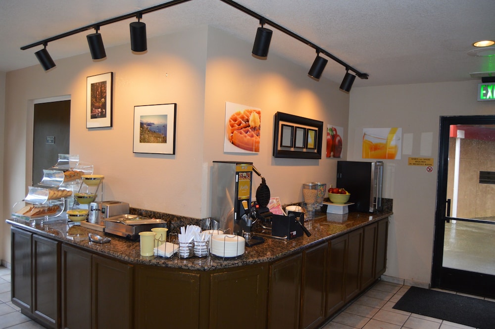 Ramada By Wyndham Arcata 32/43