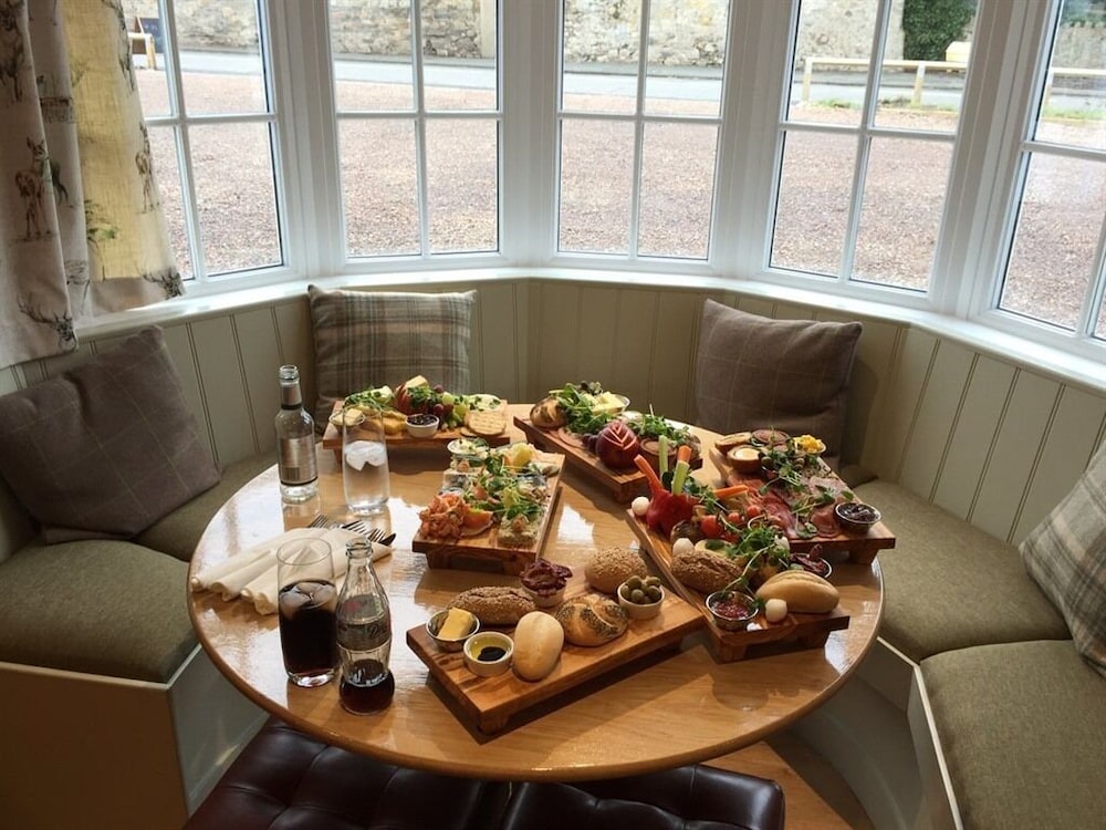 Black Bull Inn 30/40