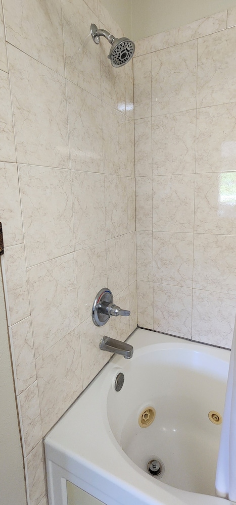 All Towne Suites 51/54