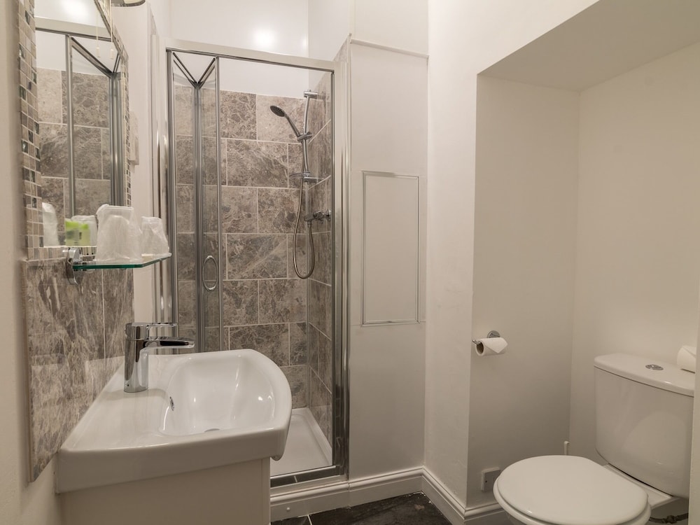 The Mount Pleasant Hotel 50/50