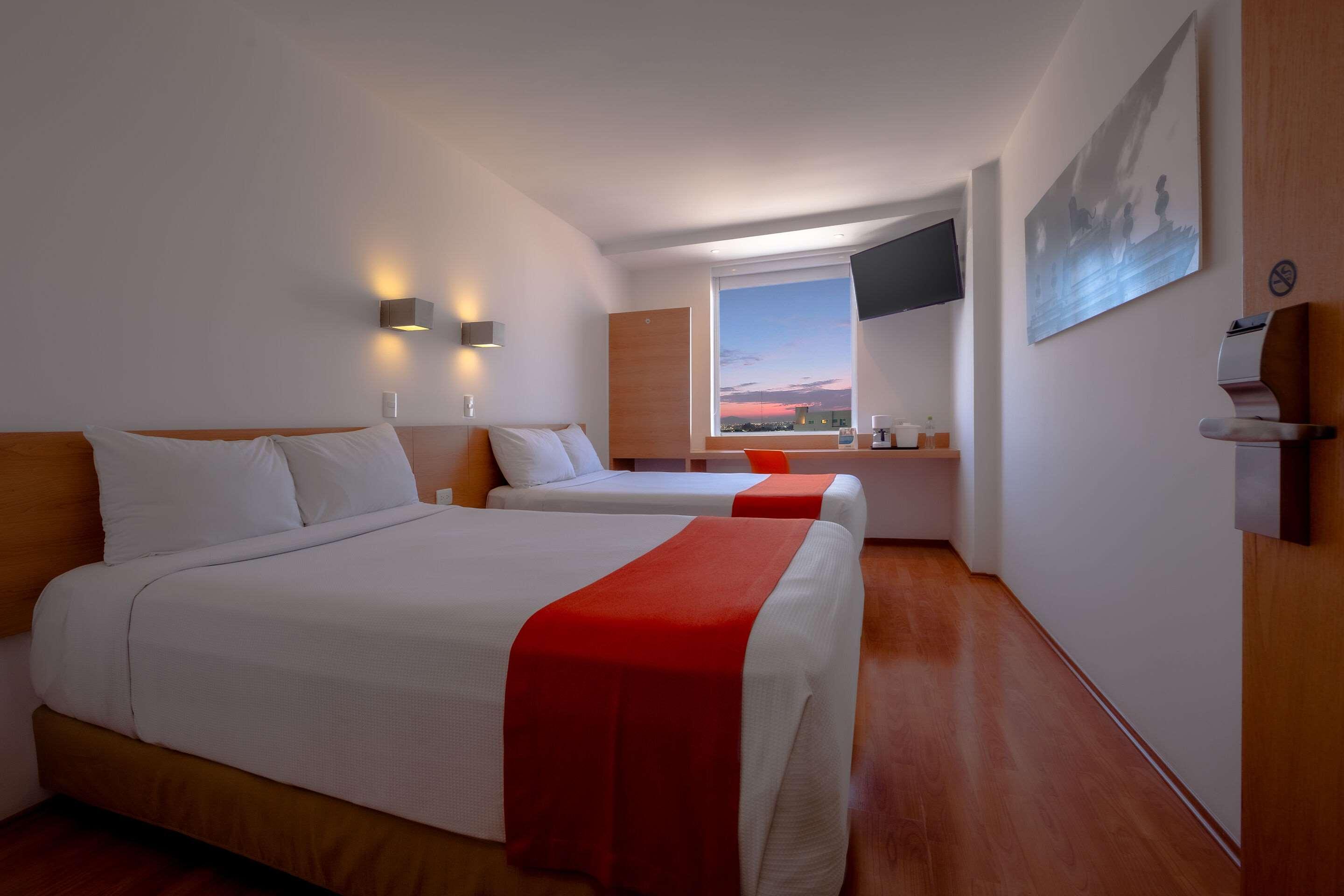 ROOM, 2 DOUBLE BEDS
