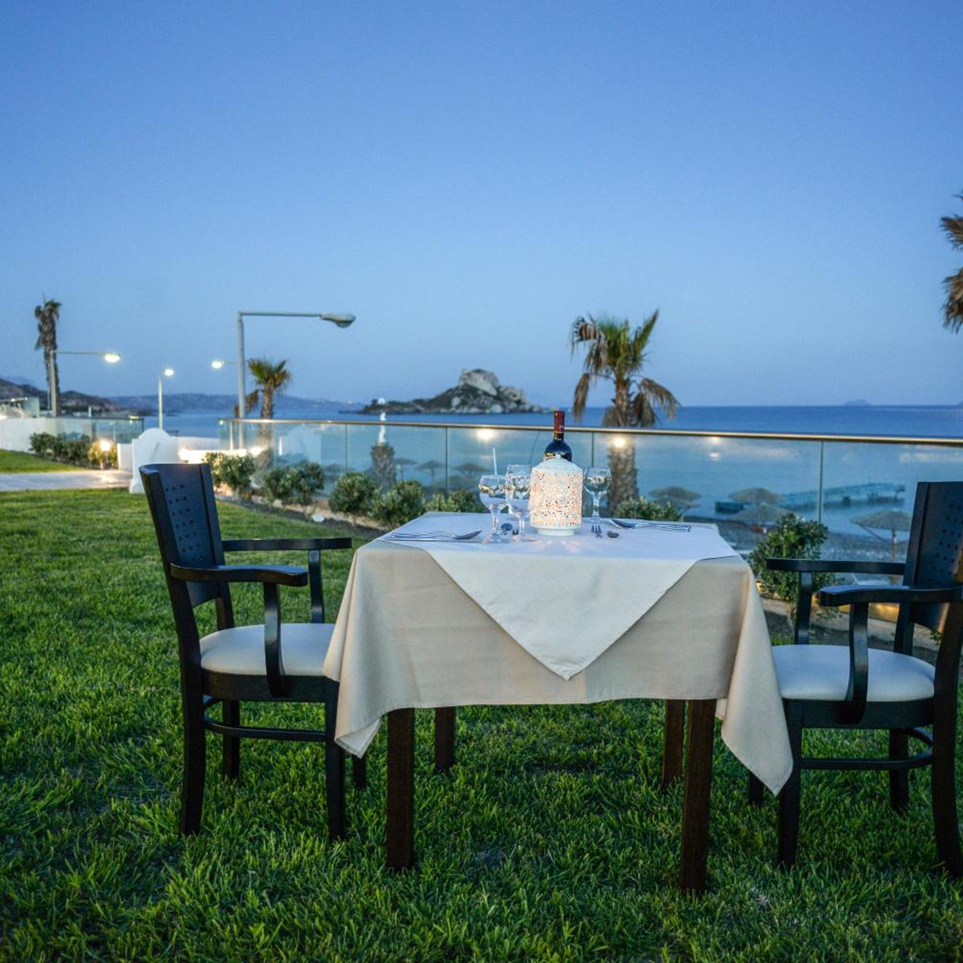 Royal Bay Suites 50/63