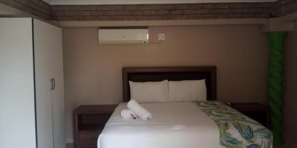 Isibaya Guest Lodge 2/13