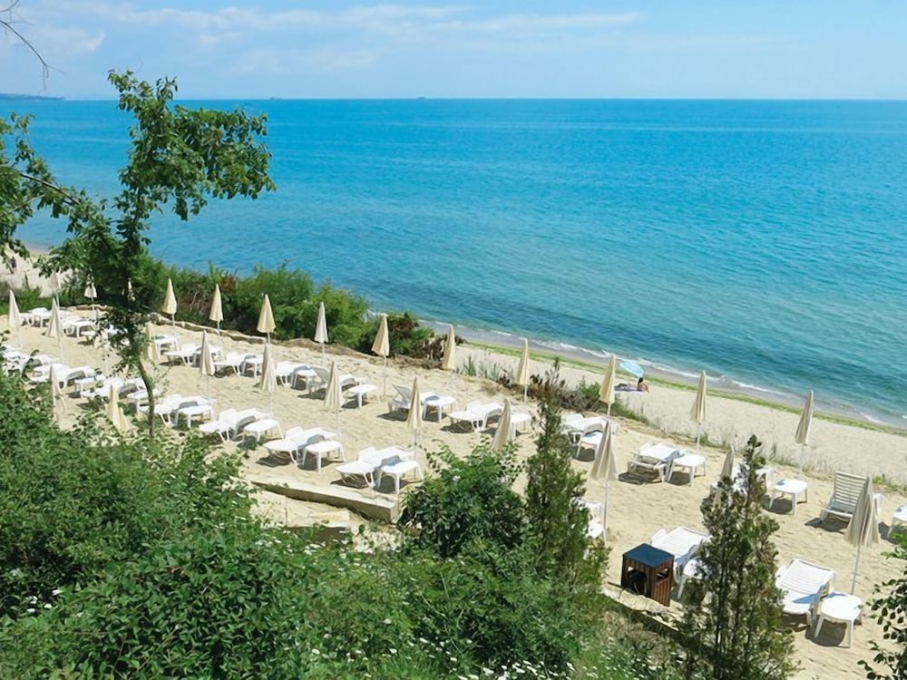 Albizia Hotel 23/34