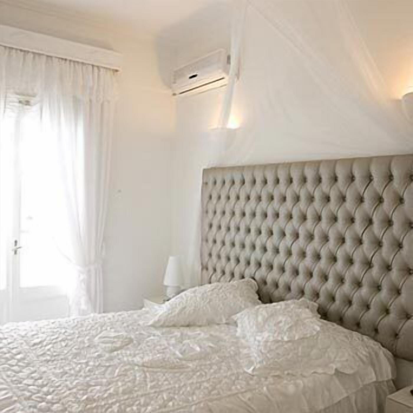ROOM, SINGLE, SINGLE BED