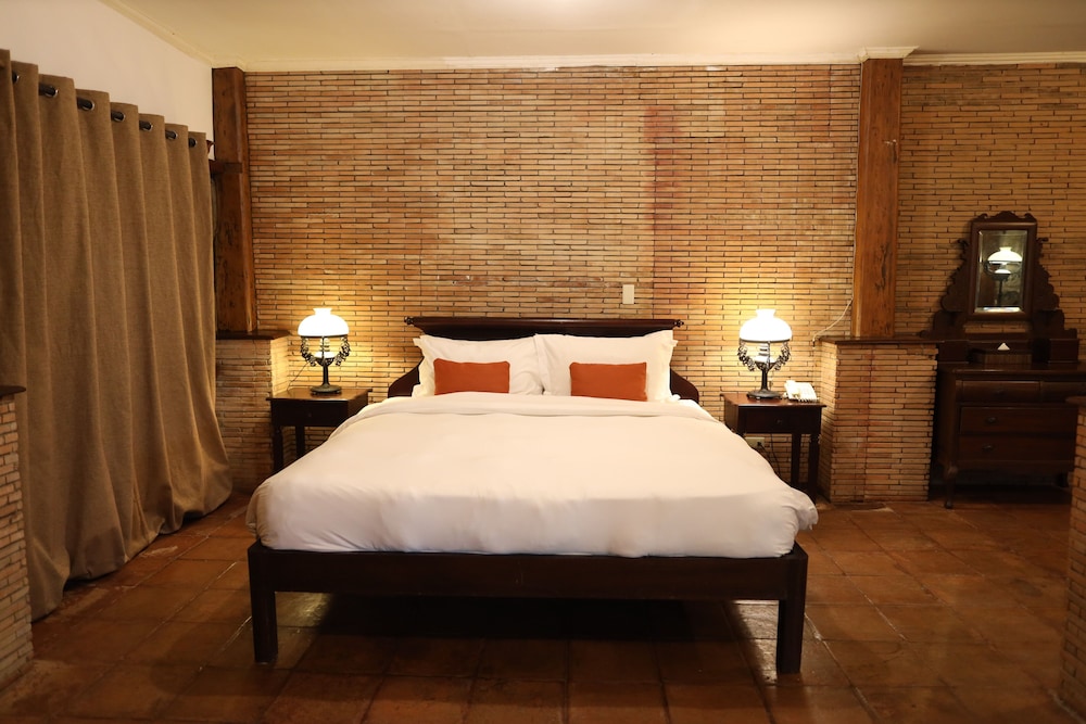 Las Casas Filipinas De Acuzar 15/50