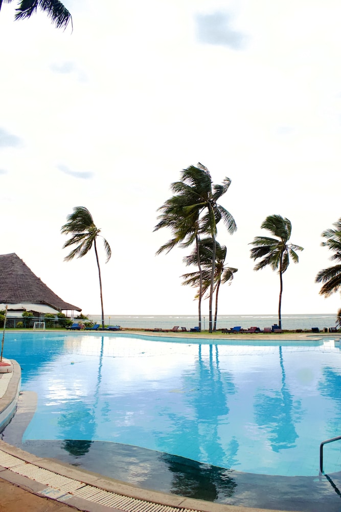 Reef Hotel Mombasa 45/49