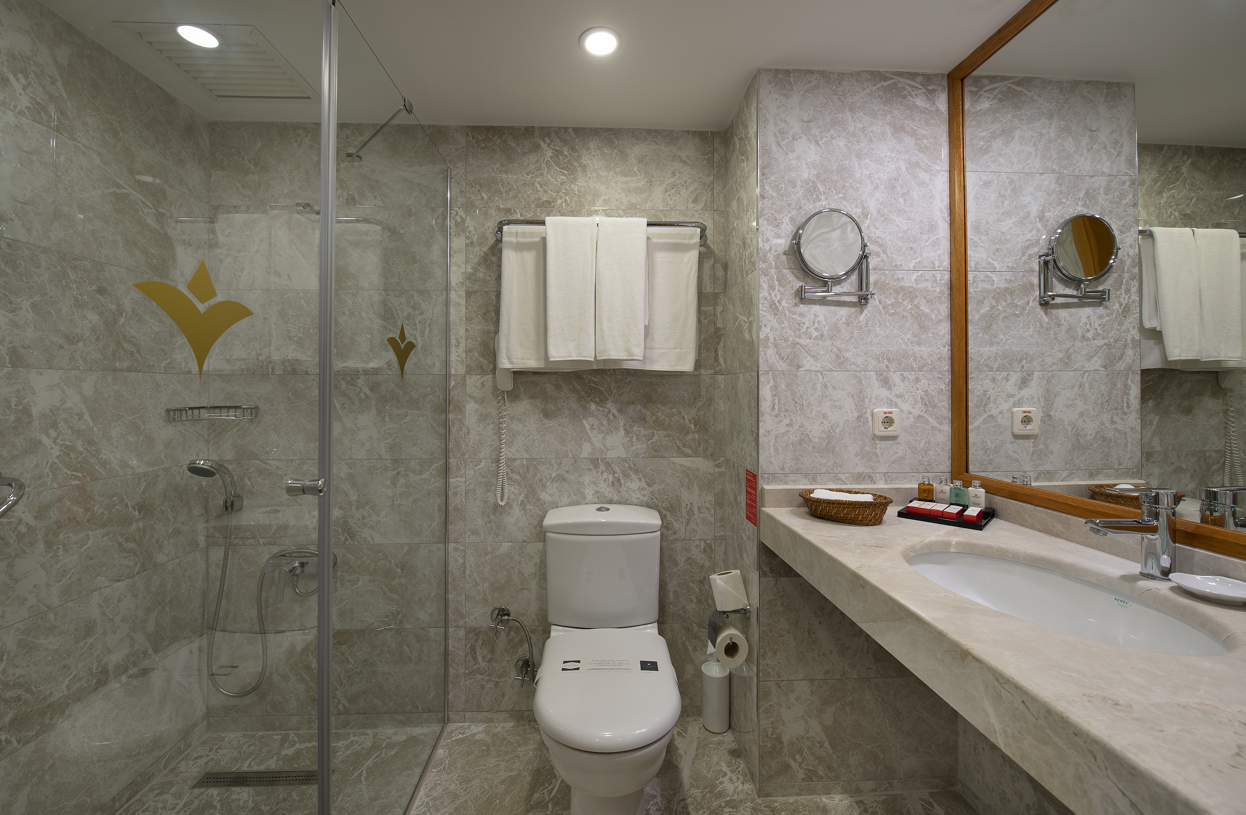 Room, Double Bed, Lateral Side Sea View، Miramare Queen 2/2
