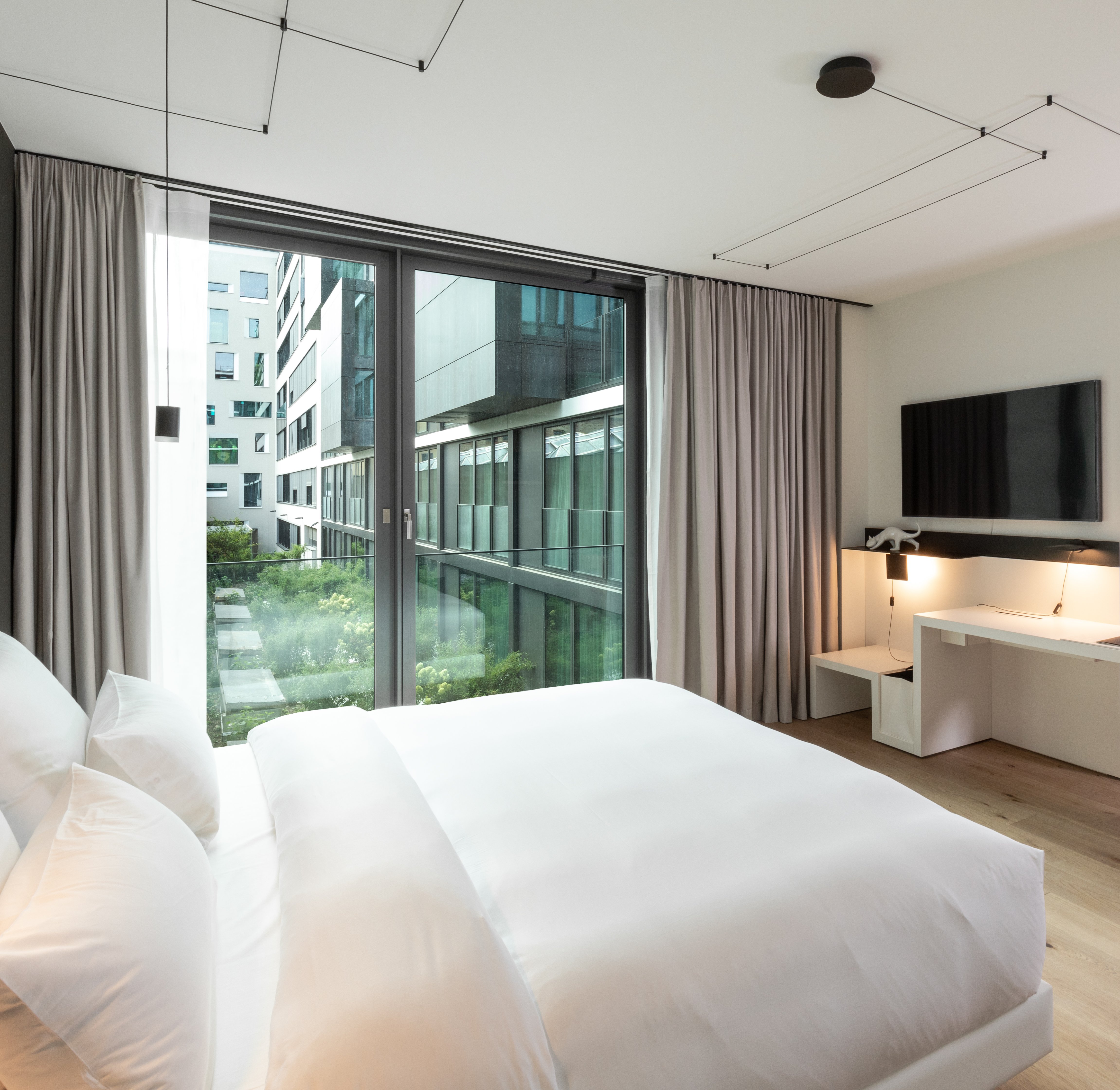 KPM Hotel and Residences 21/83
