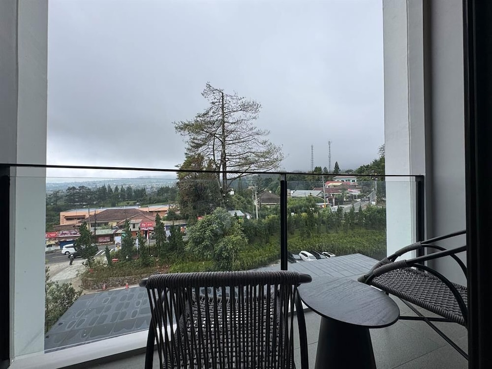 Grand Aston Puncak Hotel and Resort 36/50