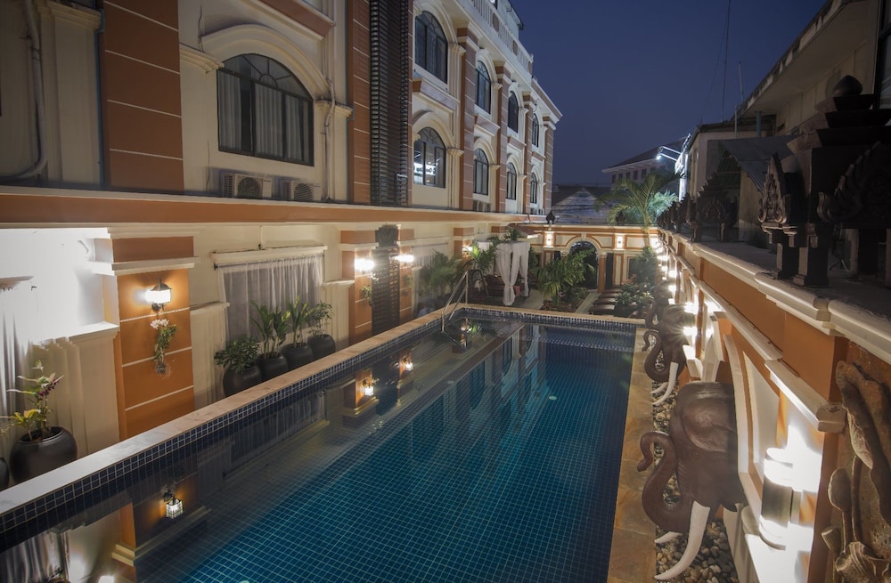 Reaksmey Chanreas Hotel 47/49