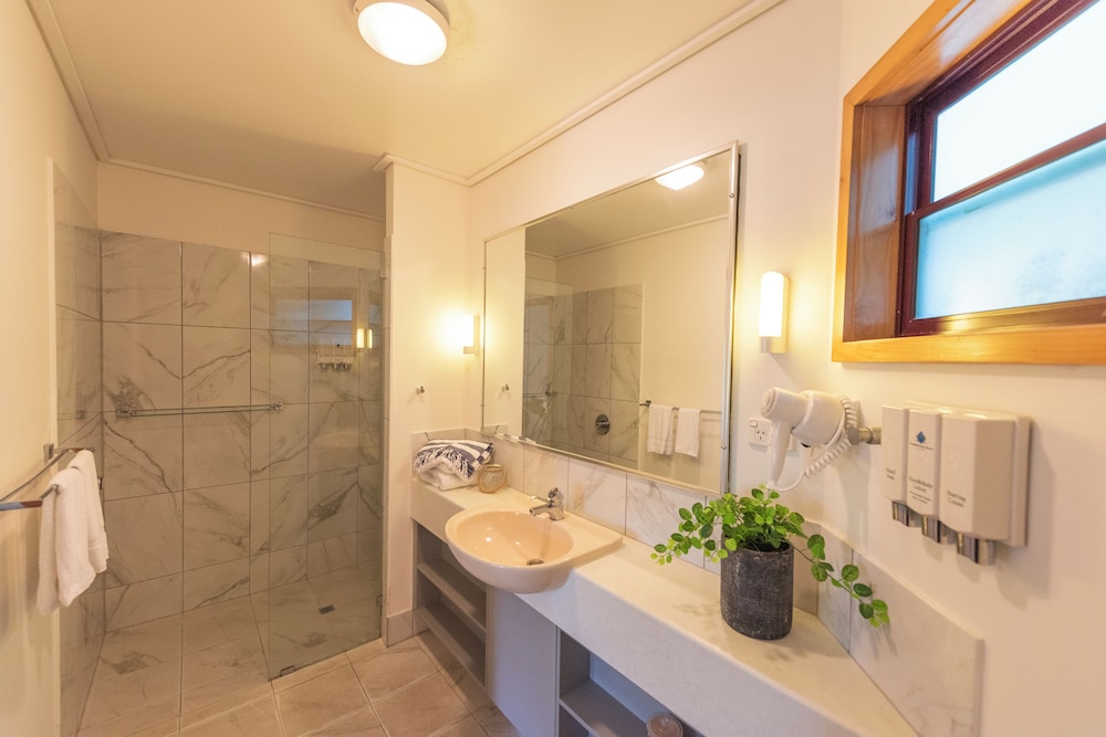 2 Bedrooms, Loft, Villa, 2 Queen and Twin Beds