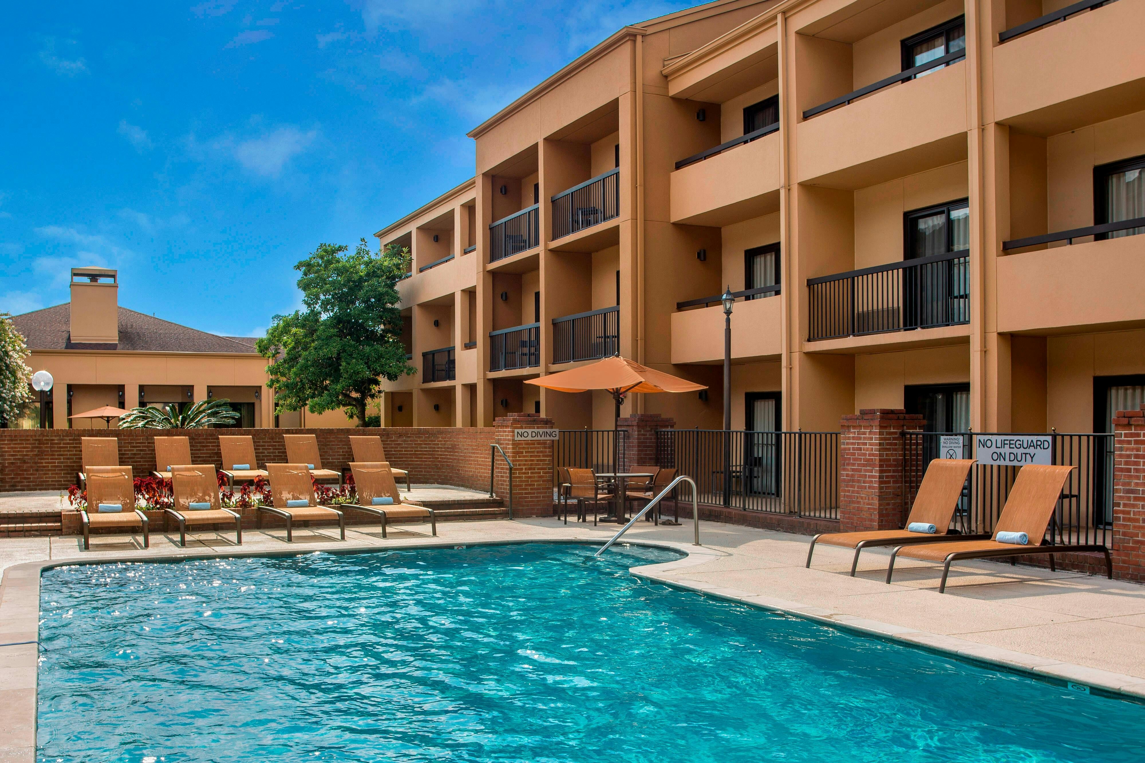 Courtyard Baton Rouge Acadian Thruway Lsu Area in BATON ROUGE - LA