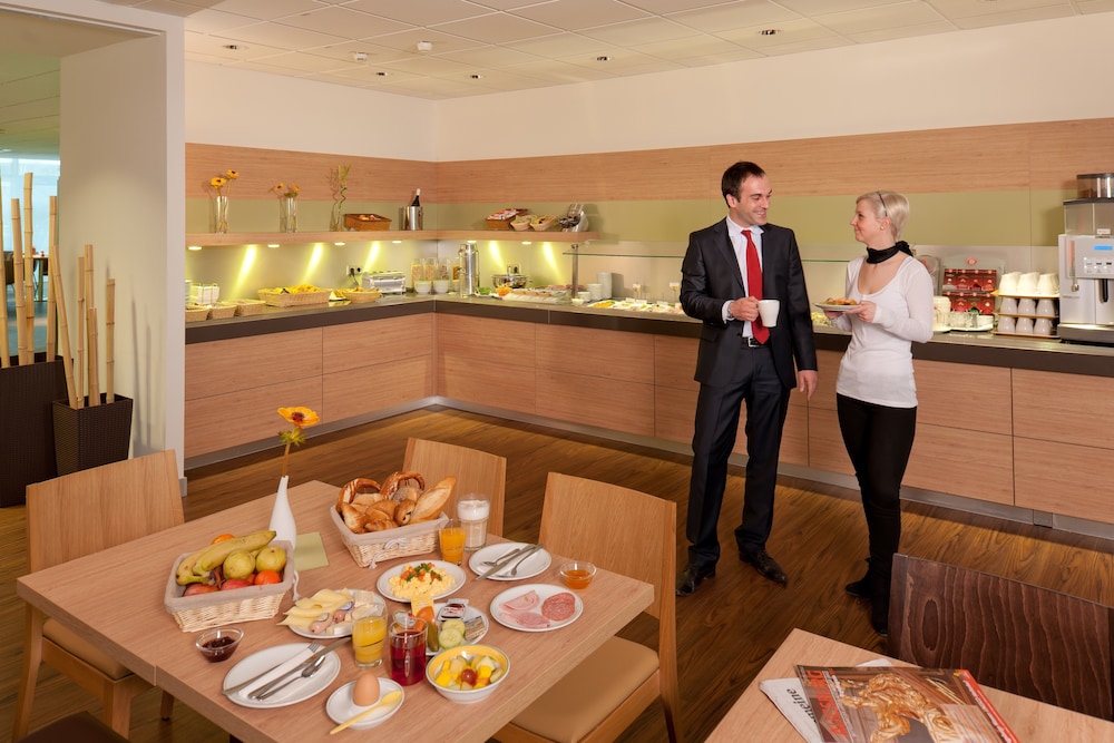 Ibis Augsburg Hauptbahnhof 31/45