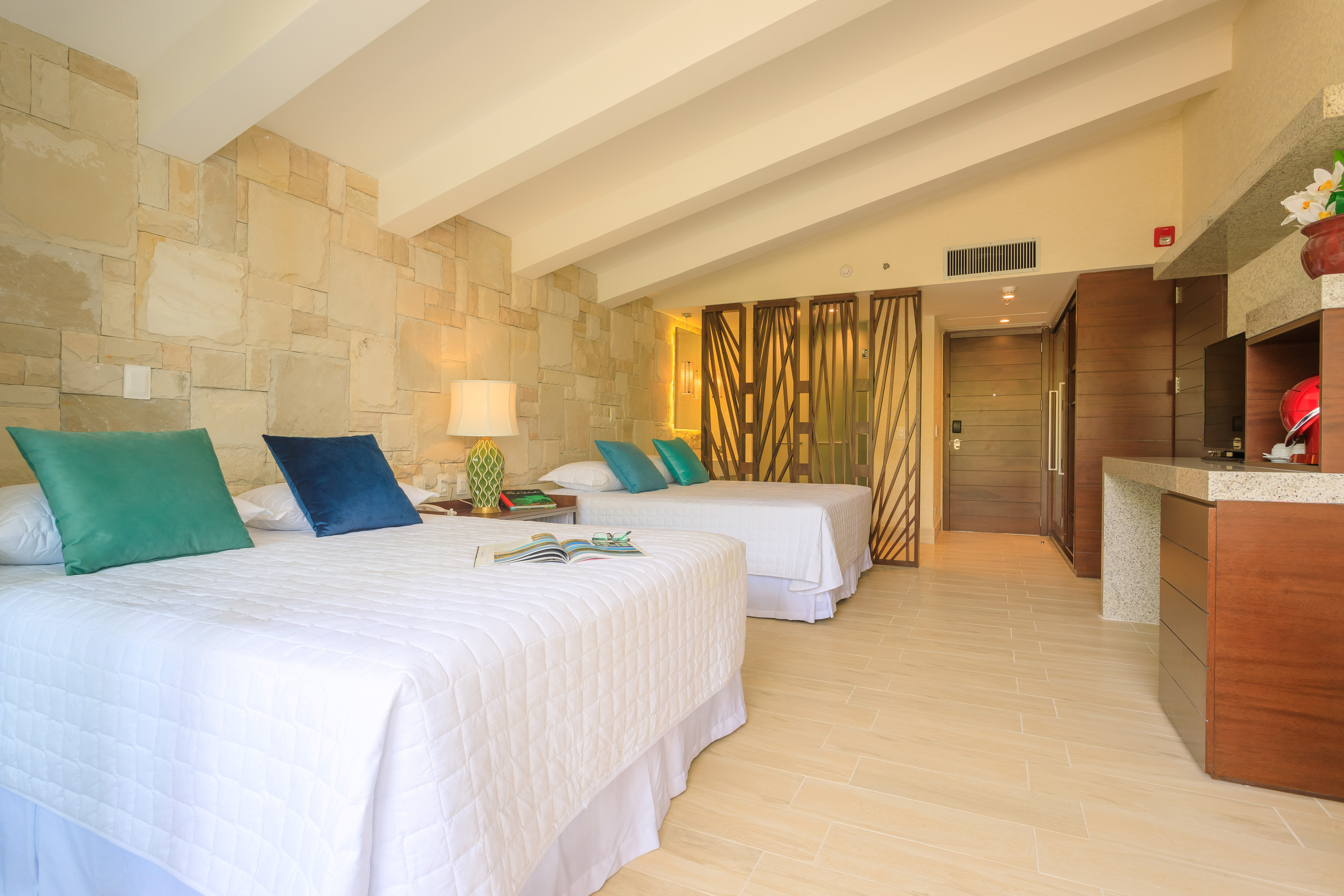 Master, Suite, Triple, Twin Beds