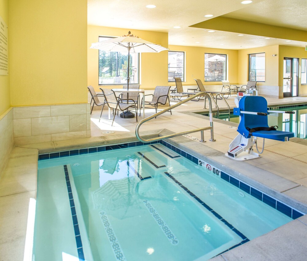 Hampton Inn Suites Whitefish Mt 26/45