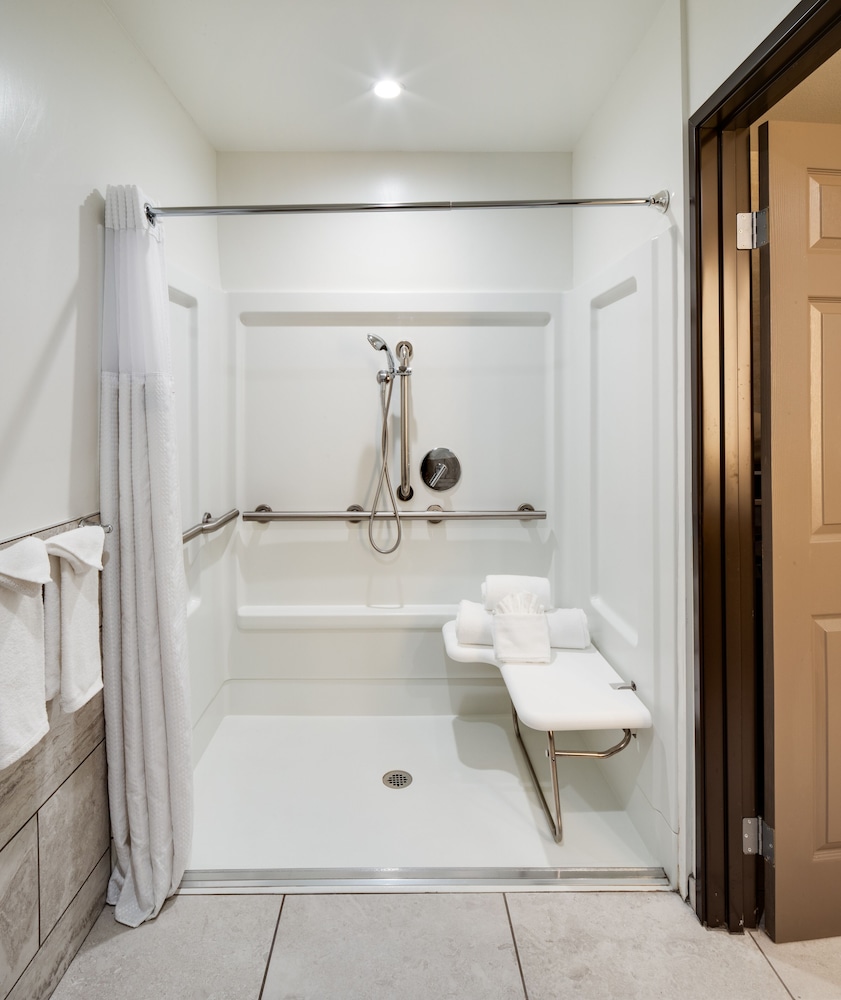Ayres Hotel Suites Costa Mesa Newport Beach 48/50
