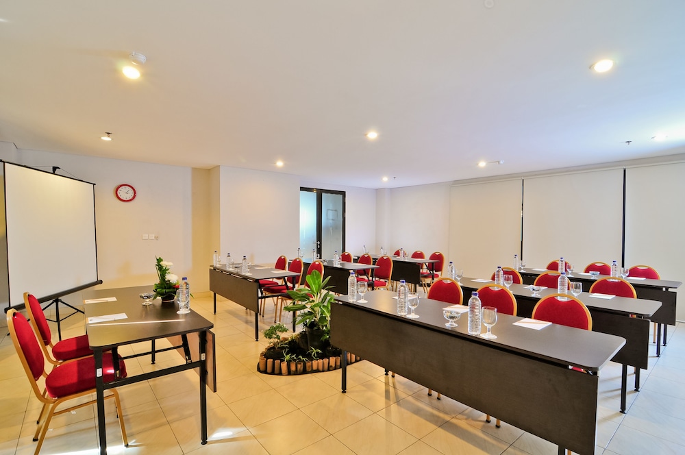Grand Kuta Hotel Residence 33/53