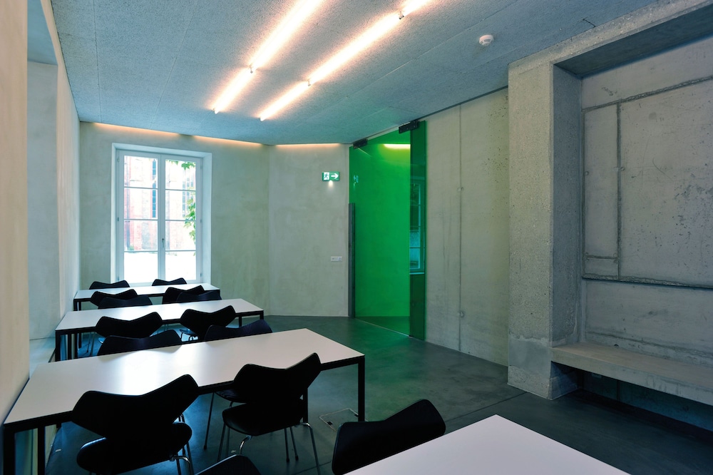 Youth Hostel Basel 34/53