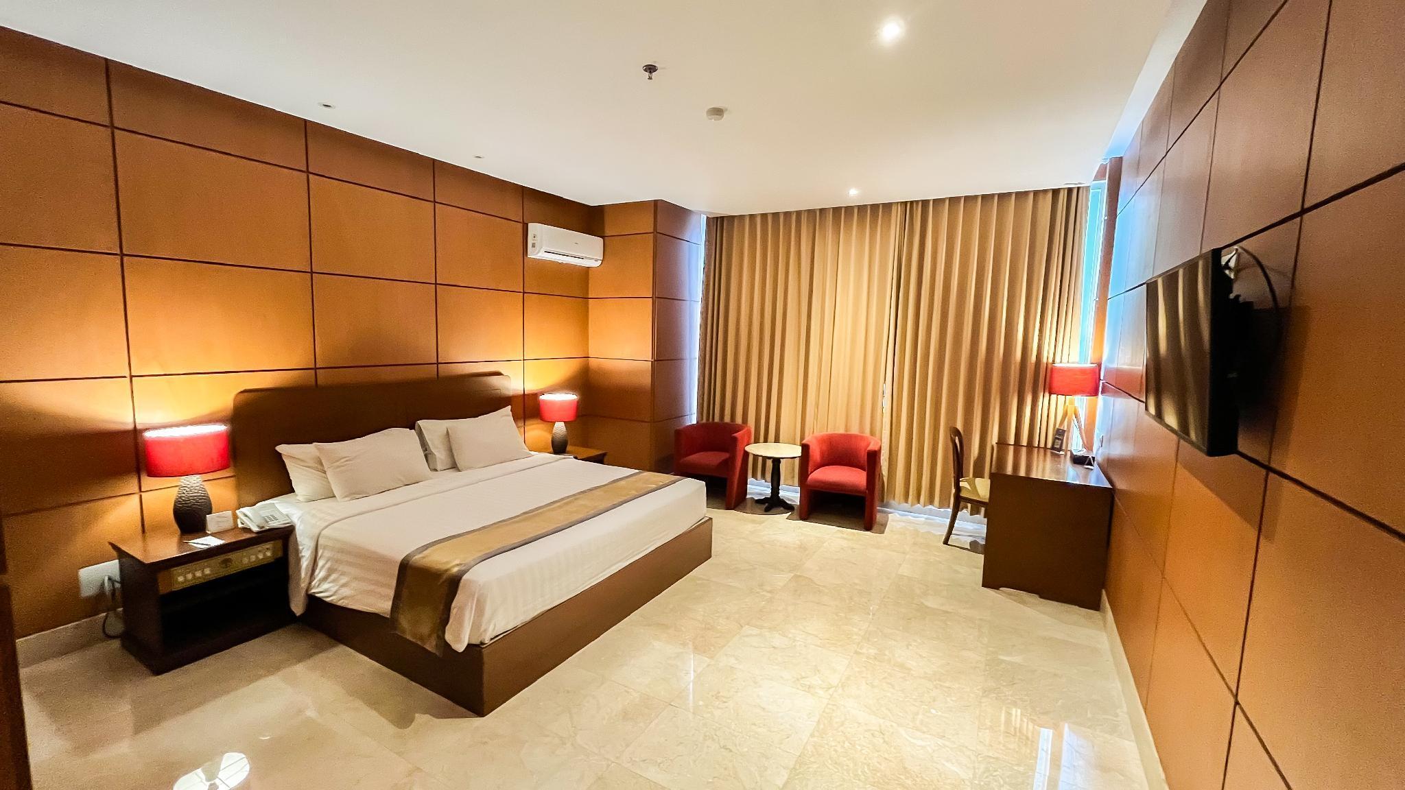 Royal Senyiur Hotel 3/18