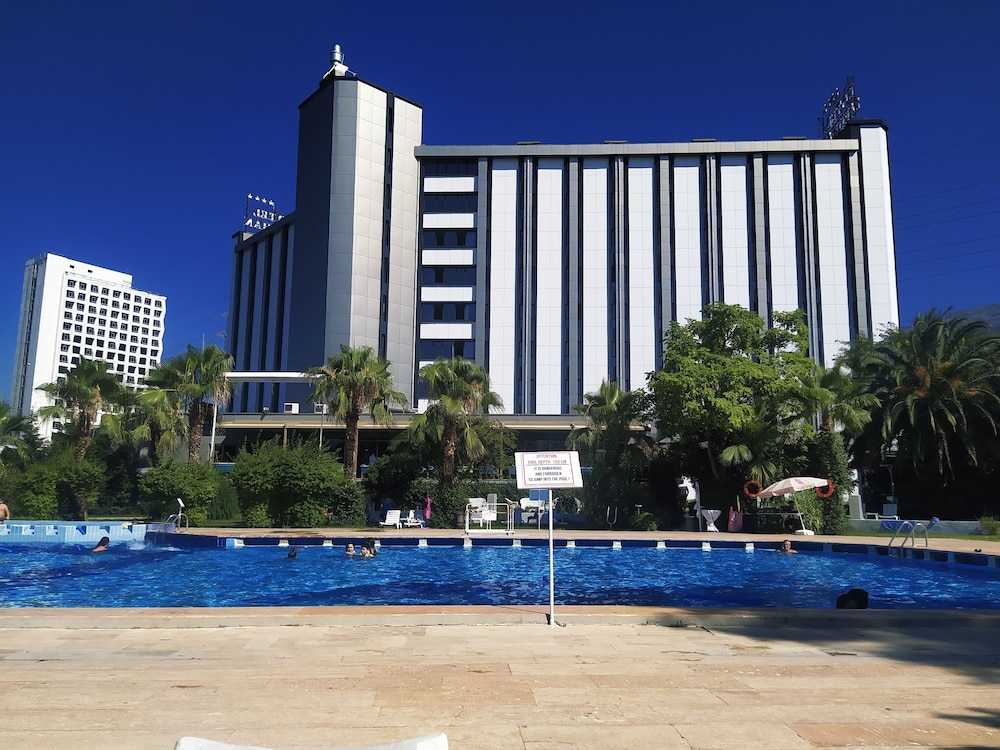 Buyuk Saruhan Hotel 46/50