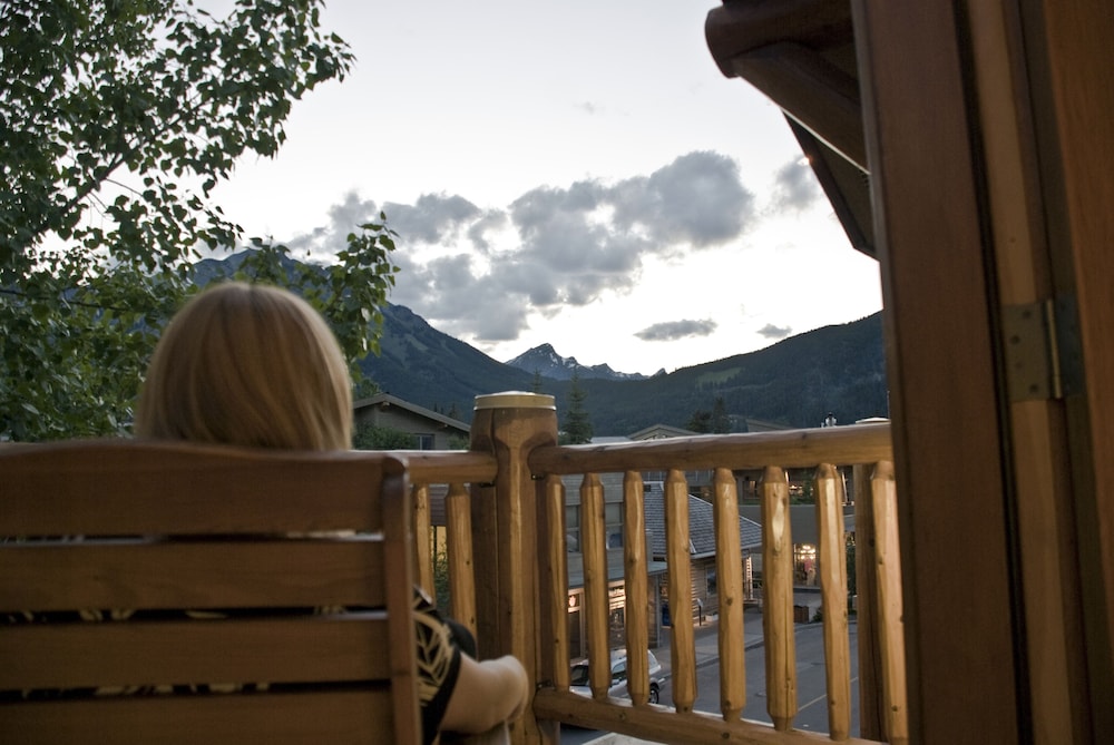 Brewster Mountain Lodge 3/65