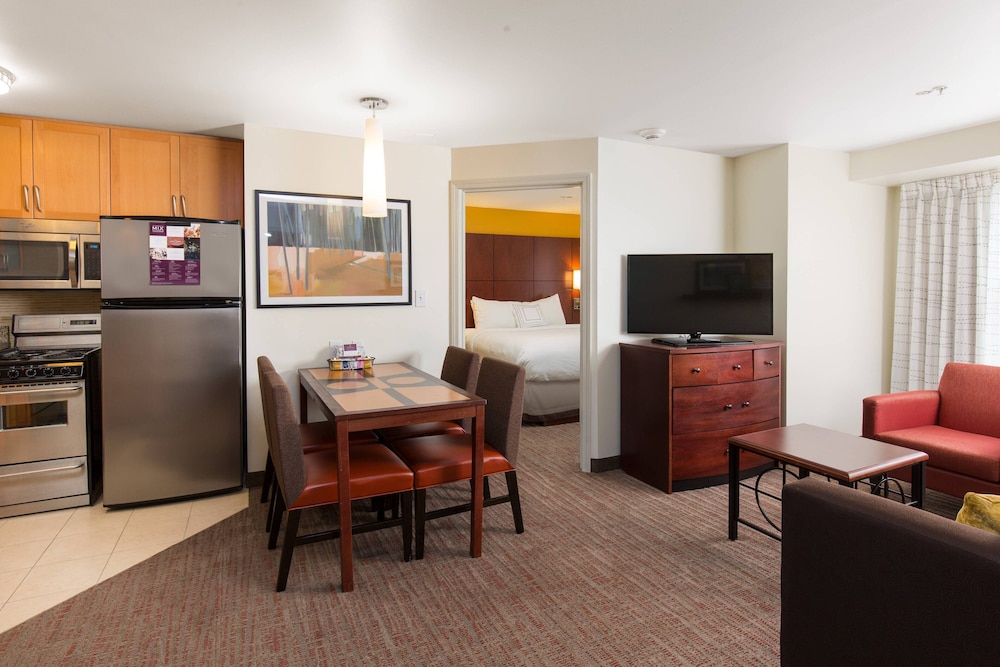Residence Inn Springfield Old Keene Mill 34/42