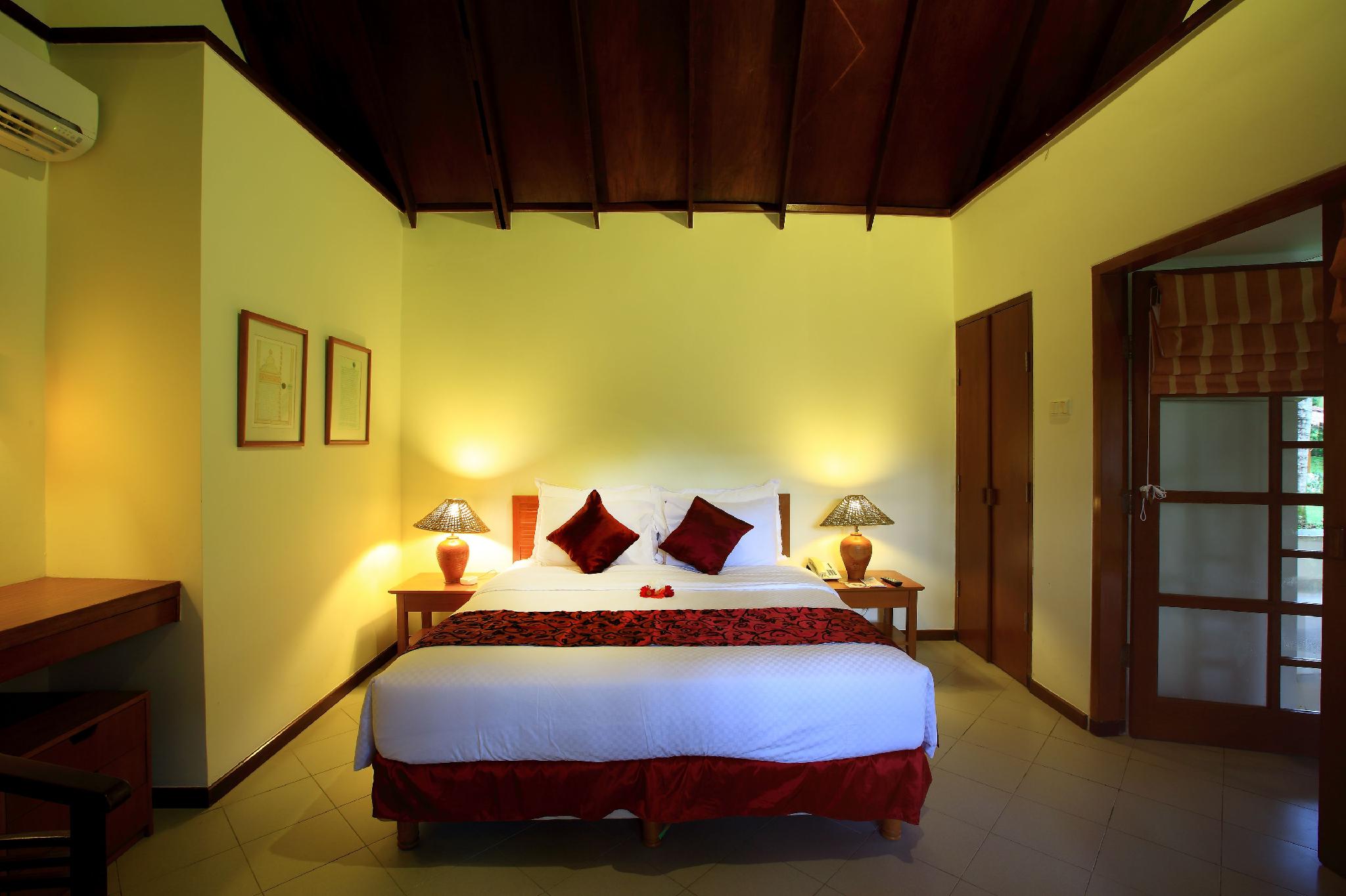 كوخ بسريرين منفصلين، Tanjung Lesung Beach Hotel 2/3